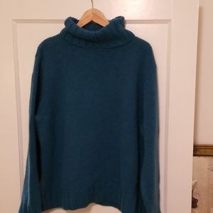 Lambswool/angora blend sweater